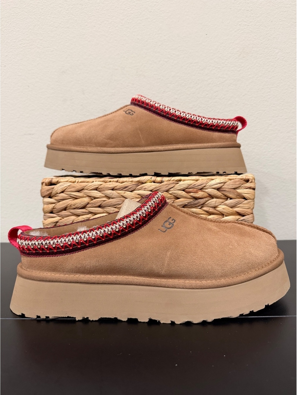 Size 11 - UGG Women’s Tazz Slipper “Chestnut”